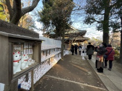 招き猫発祥の地「豪徳寺」